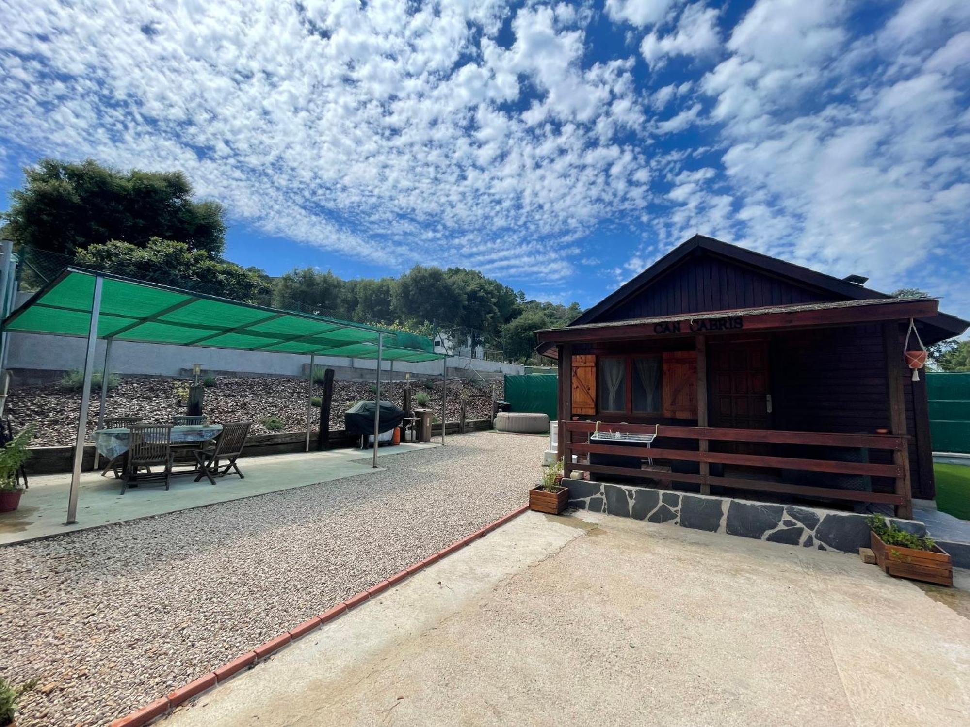 Can Cabris Llagostera Bagian luar foto